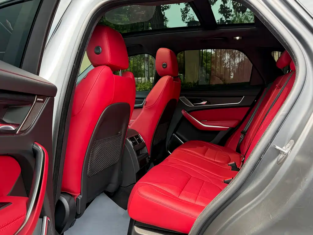 Jaguar F-PACE 2024 P250 R-Dynamic HSE
