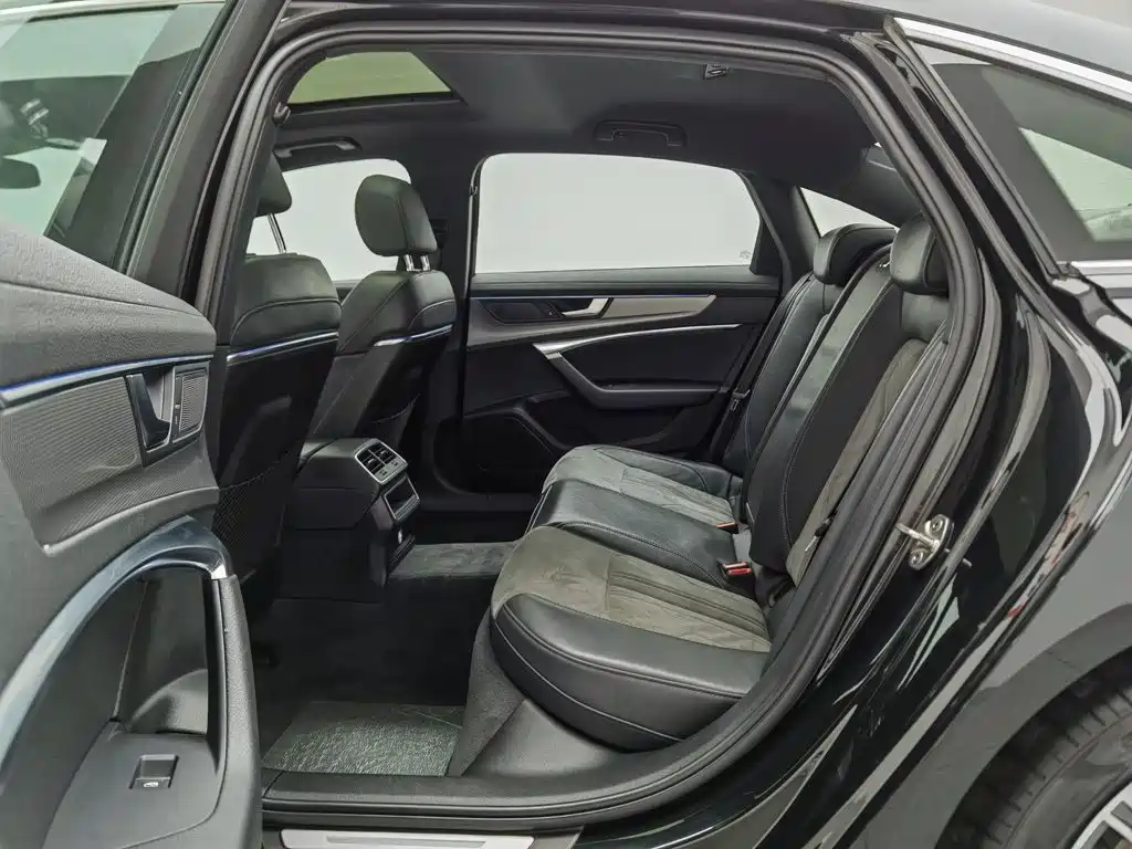 Audi A6L 2022 40 TFSI Luxury Dynamic Edition