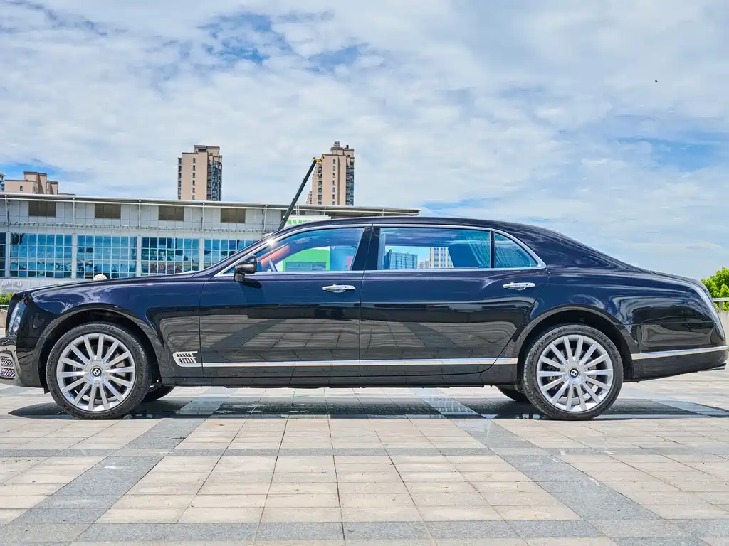 Mulsanne 2017 6.8T Long Wheelbase Edition