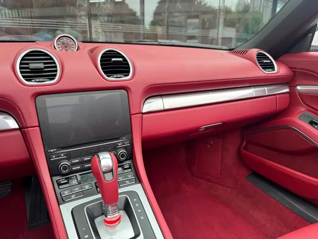 Porsche 718 Boxster 2.0T 2022 Model