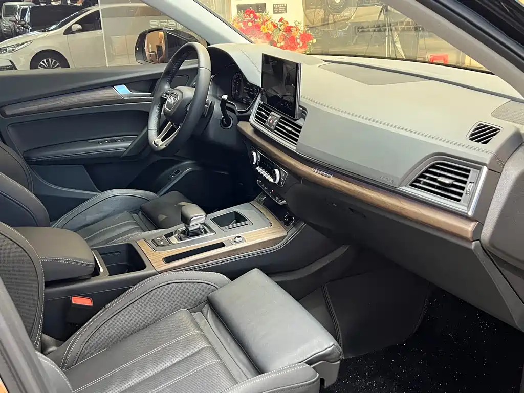 Audi Q5L 2022 40T Premium Dynamic Edition