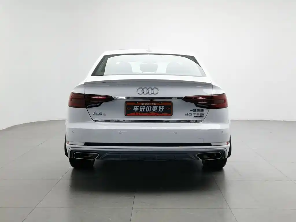 Audi A4L 2019 40 TFSI Fashion Edition National VI