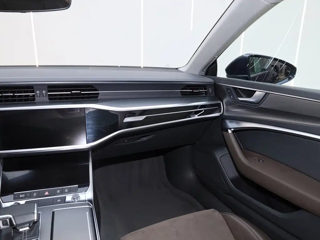Audi A7L 2024 45TFSI S-line Zhumeng Edition Liucheng Package