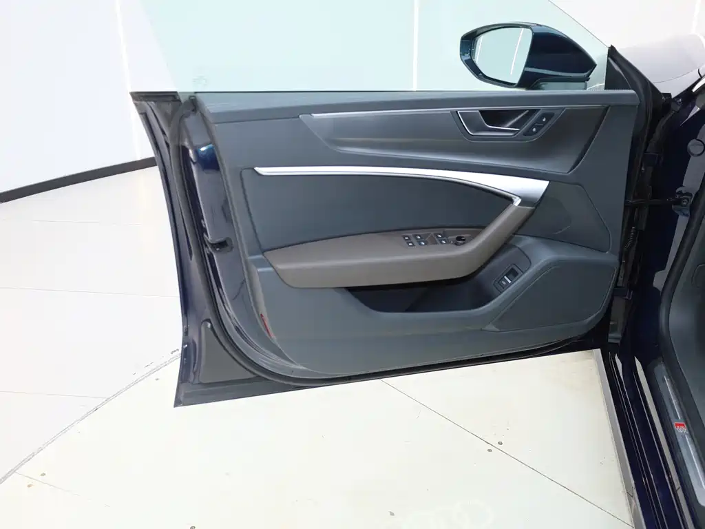 Audi A7L 2024 45TFSI S-line Zhumeng Edition Liucheng Package
