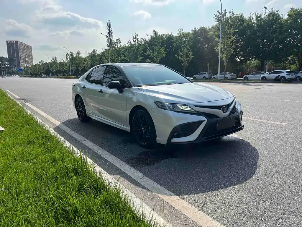 Camry 2023 2.0S Knight Edition