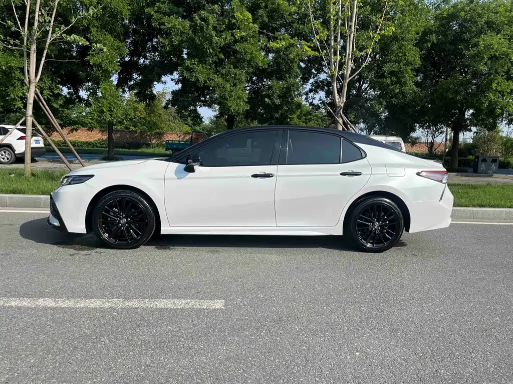 Camry 2023 2.0S Knight Edition