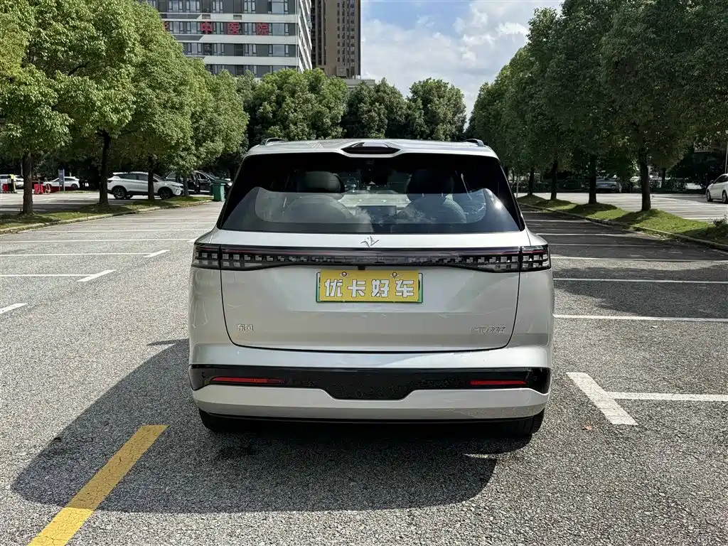 eπ008 2024 6-seat range-extended version