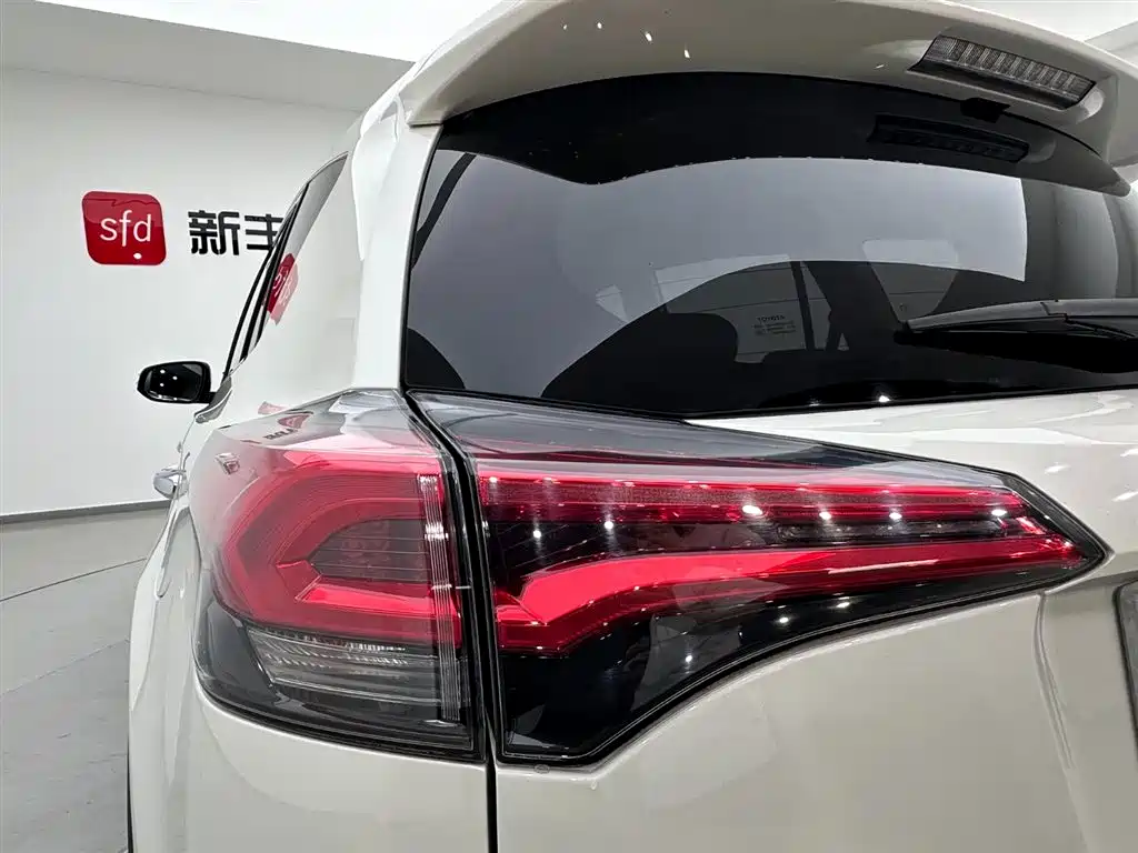 RAV4 2019款 2.0L CVT两驱智尚版 国VI