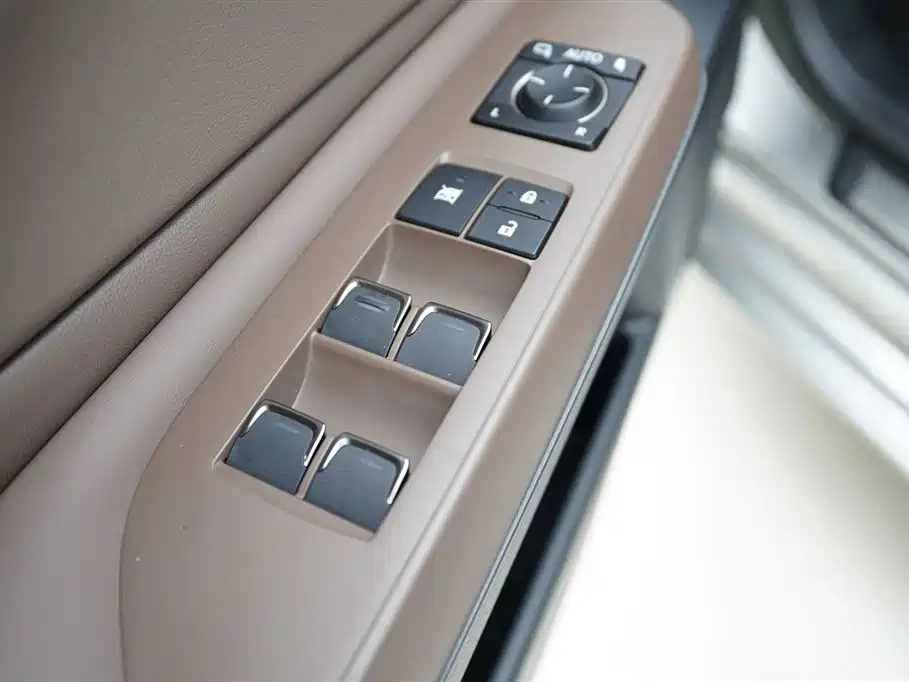 Lexus ES 2025 200 Prestige Edition