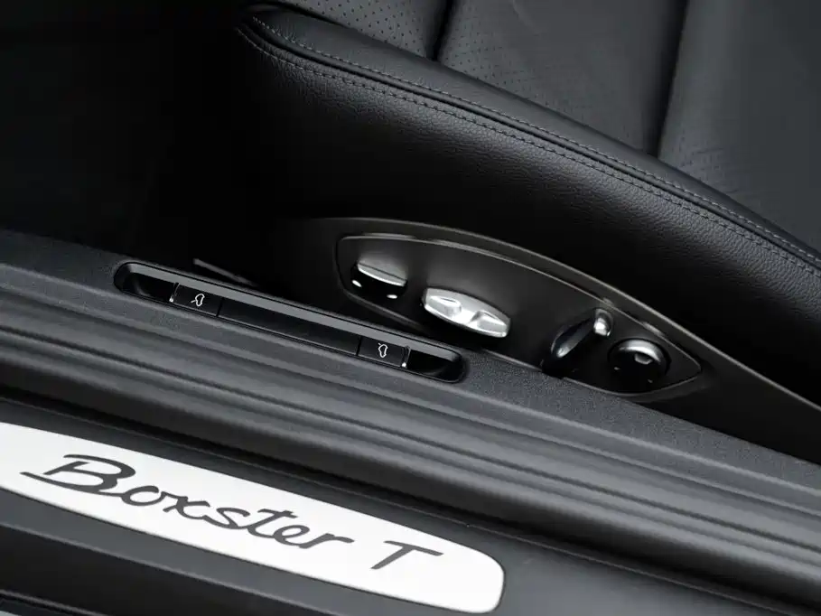 Porsche 718 Boxster T 2.0T 2019
