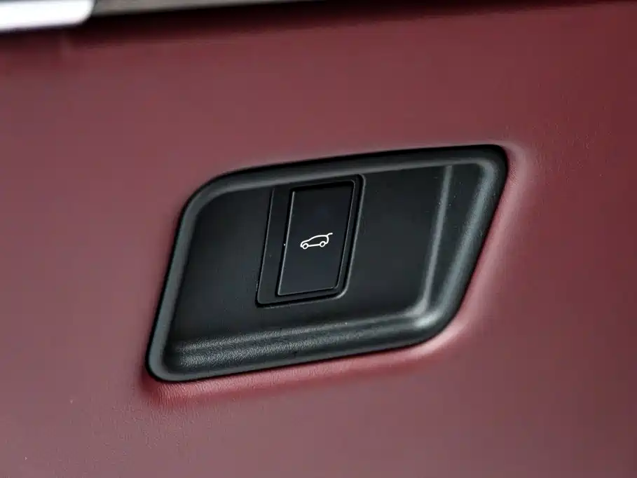 Range Rover 2025 Model 3.0T Export Edition