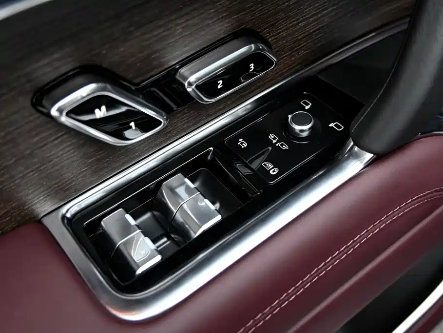Range Rover 2025 Model 3.0T Export Edition