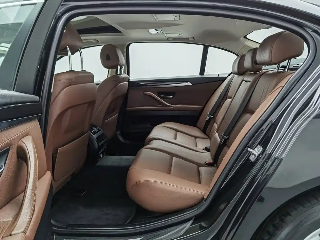 BMW 5 Series 2014 model 520Li Elegant Edition