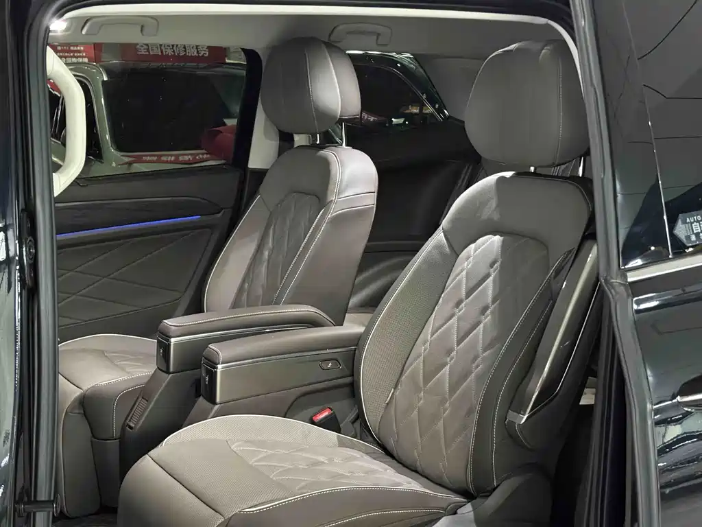 Viloran 2023 Model Year Revised 380TSI Flagship Edition