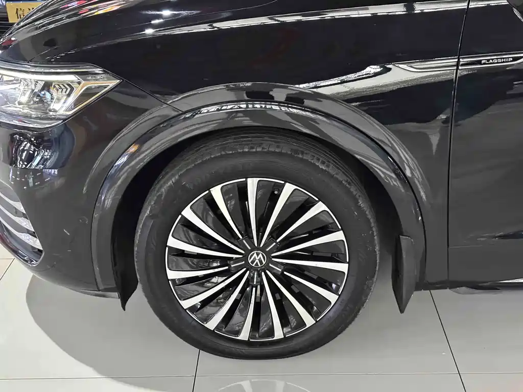 Viloran 2023 Model Year Revised 380TSI Flagship Edition