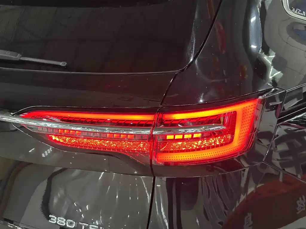 Viloran 2023 Model Year Revised 380TSI Flagship Edition