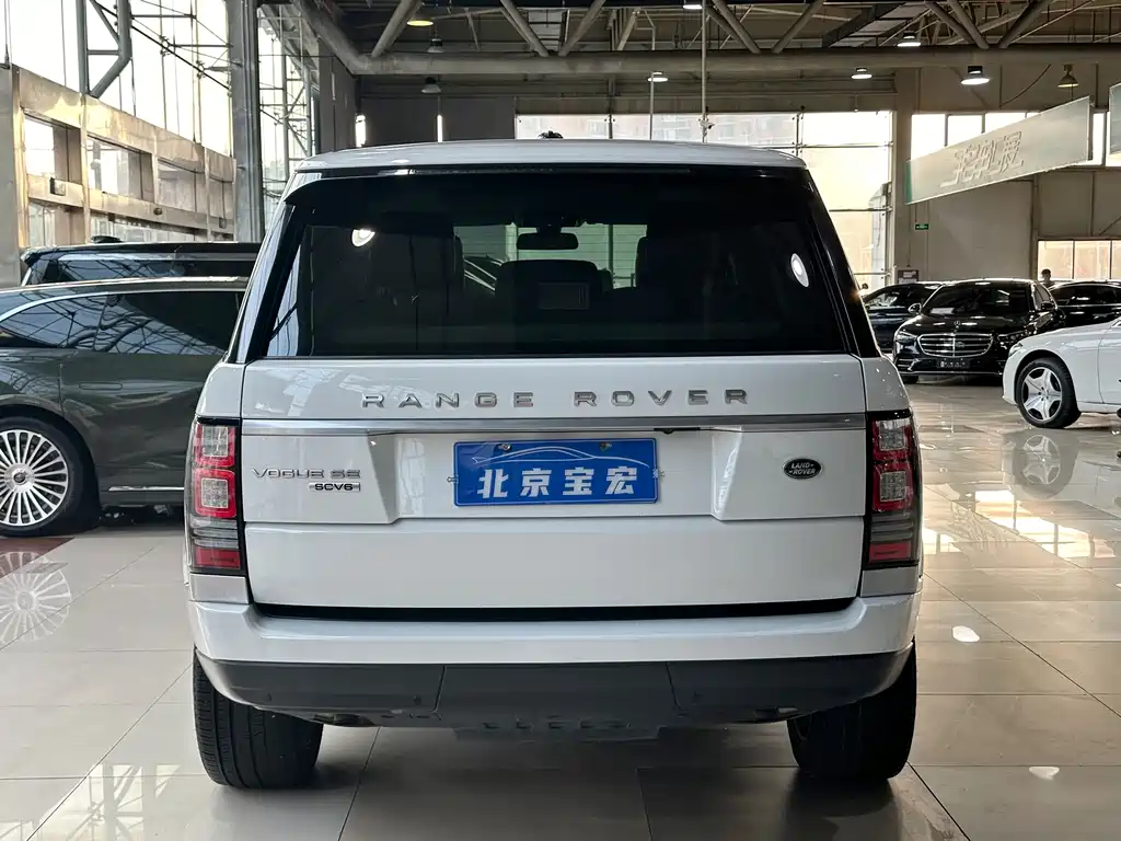 Range Rover 2015 3.0 SC V6 Vogue SE Extended Edition