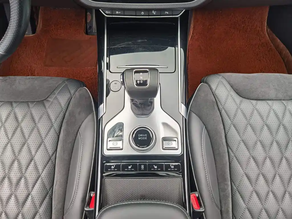 Hongqi HS5 2019 Model 2.0T Zhilian Qixiang 4WD Edition