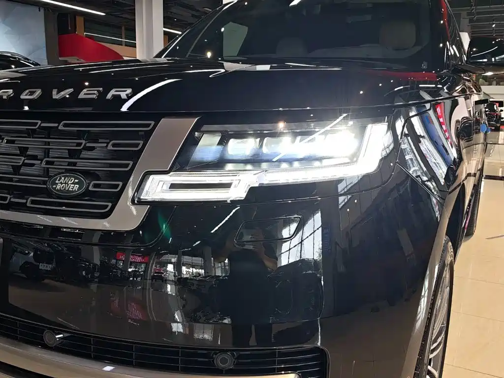 Range Rover 2025 Edition 3.0 L6 400PS Grand Extended Version