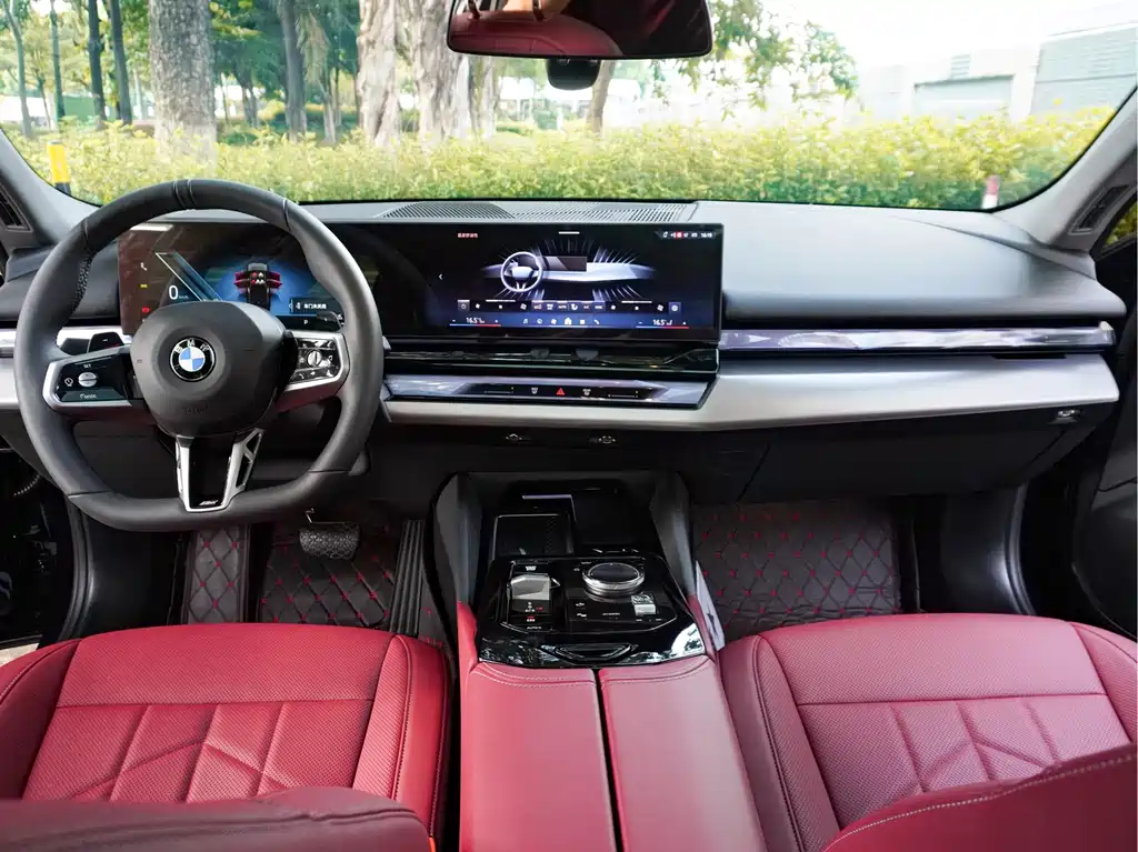 BMW 5 Series 2025 525Li M Sport Package