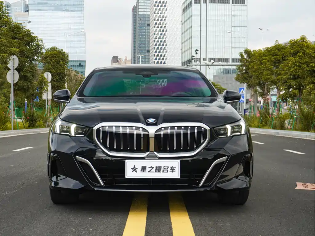 BMW 5 Series 2025 525Li M Sport Package