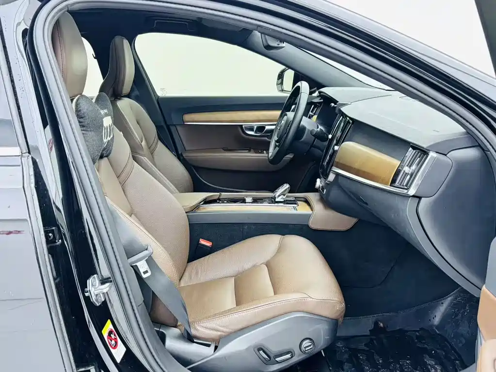 Volvo S90 2021 B5 Intelligent Comfort Luxury Edition