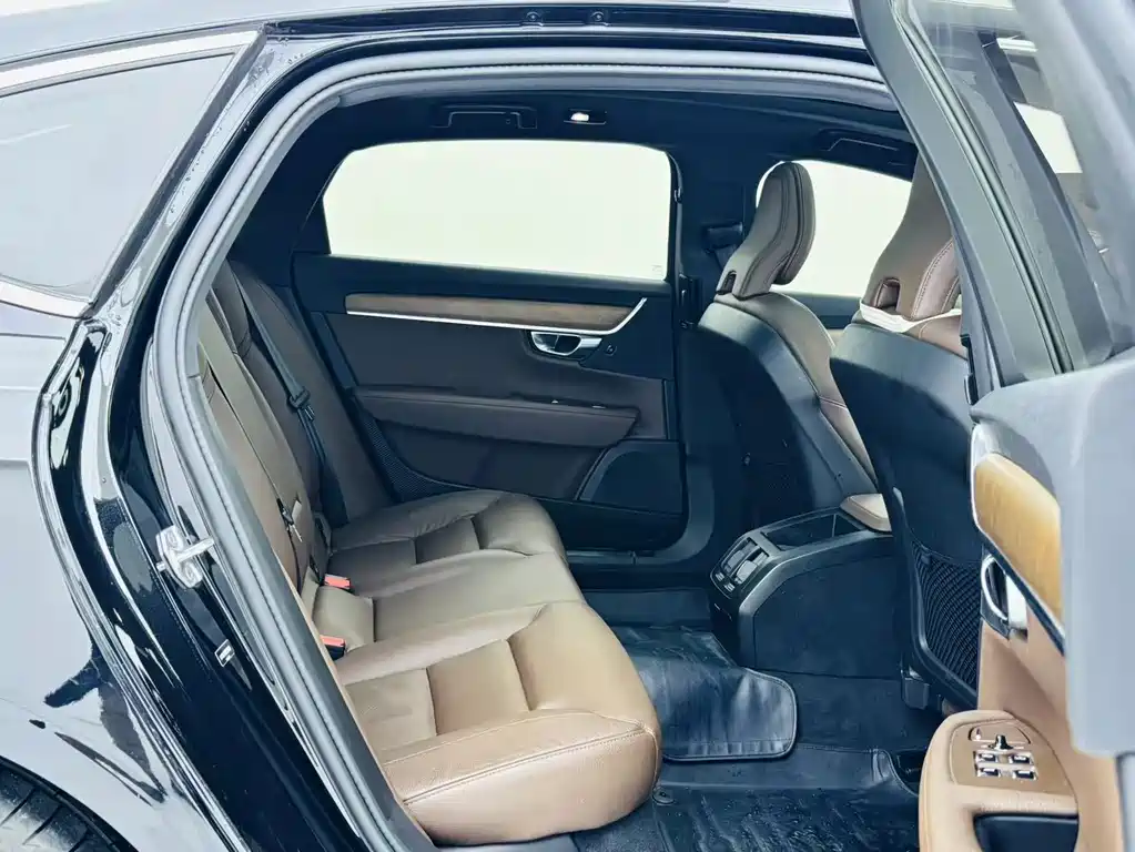 Volvo S90 2021 B5 Intelligent Comfort Luxury Edition