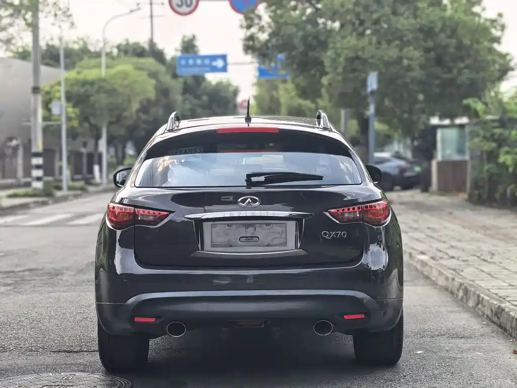 Infiniti QX70 2015 3.7L Absolute Edition