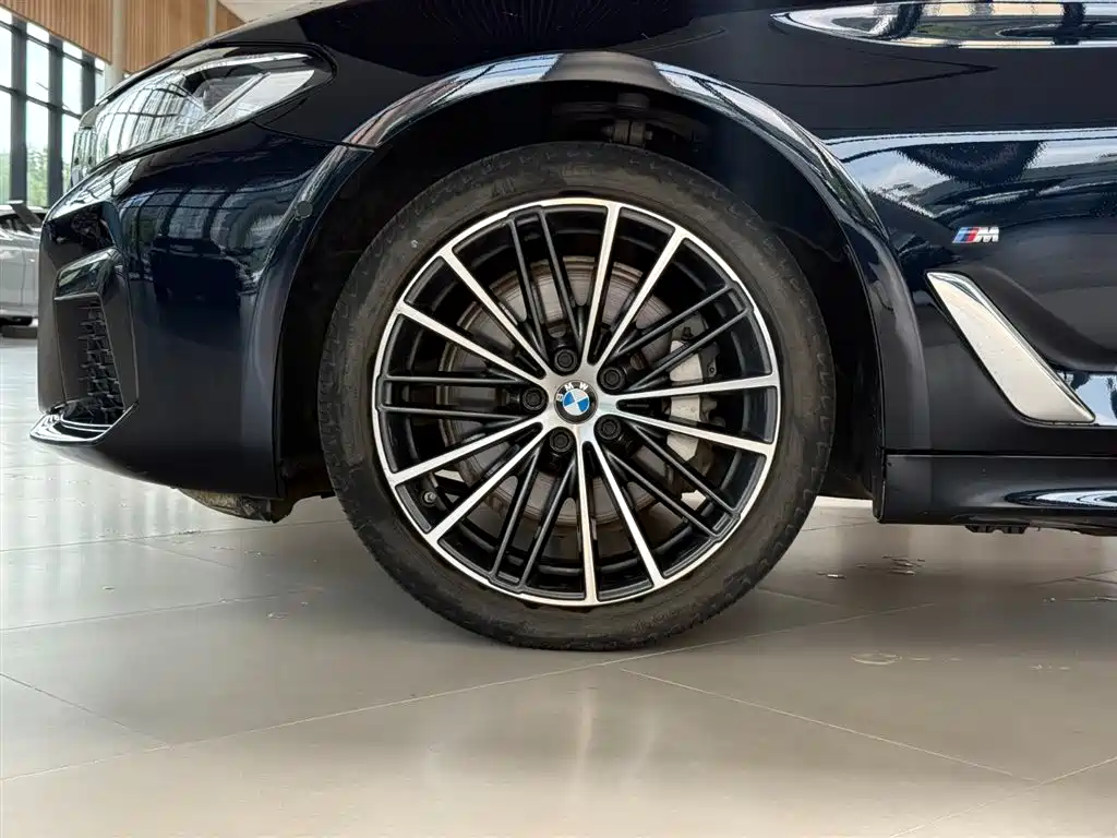 BMW 5 Series 2023 530Li Leading Edition M Sport Package