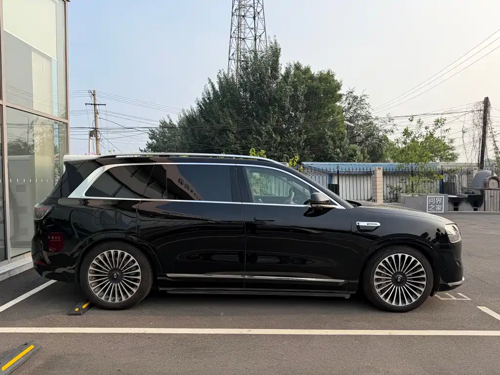 SUV M9 2025 Edition Range-Extended Ultra Version 52kWh 5-Seat (192-line LiDAR)