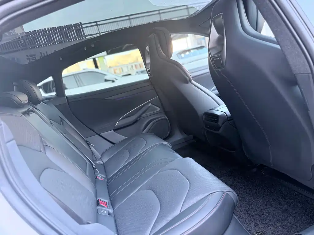 Xiaomi SU7 2024 Model Rear-wheel Drive Ultra-long Range High-level Autonomous Driving Pro Edition