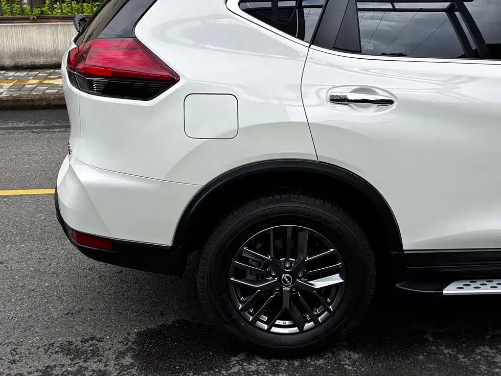 2025 Qashqai Honor 2.0L FWD Leading Edition