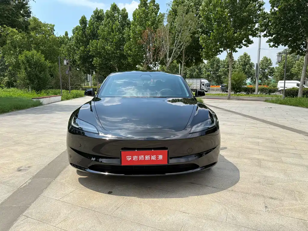 Model 3 Rear-Wheel Drive 2023