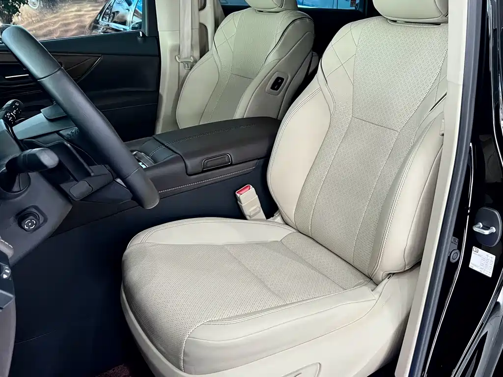 2024 Crown Hybrid 2.5L Supreme Executive Edition