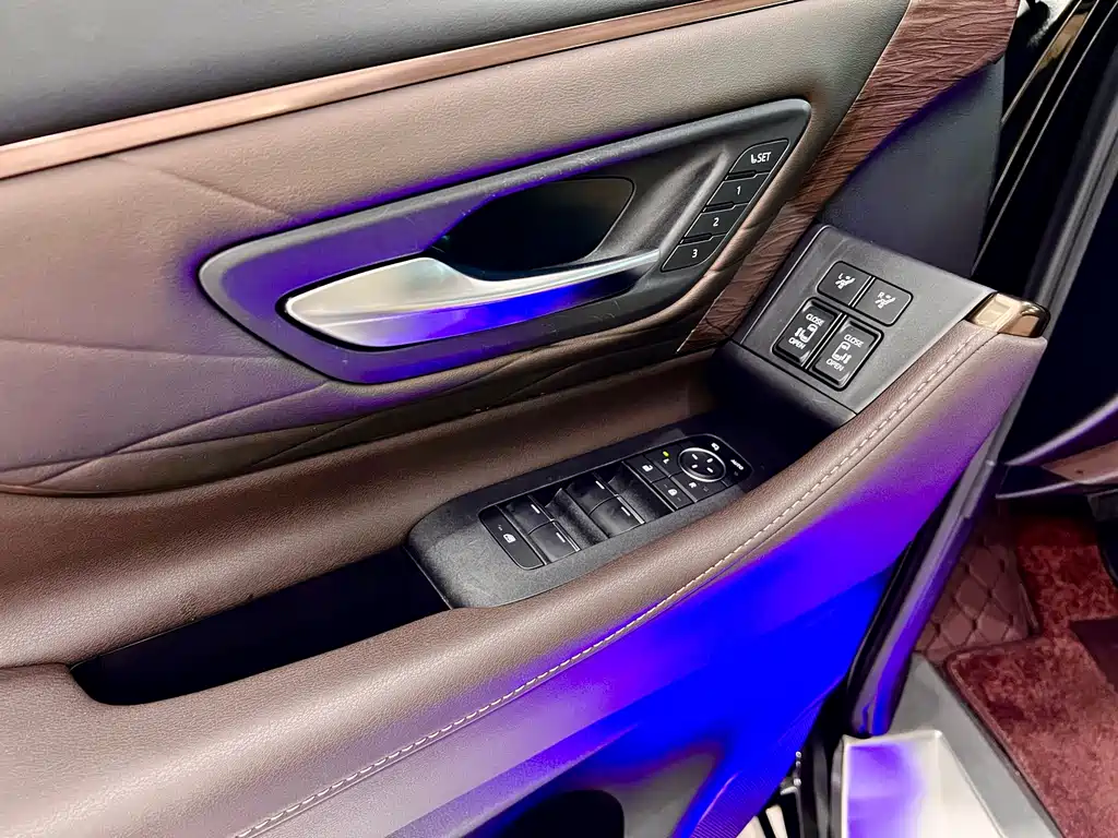 2024 Crown Hybrid 2.5L Supreme Executive Edition