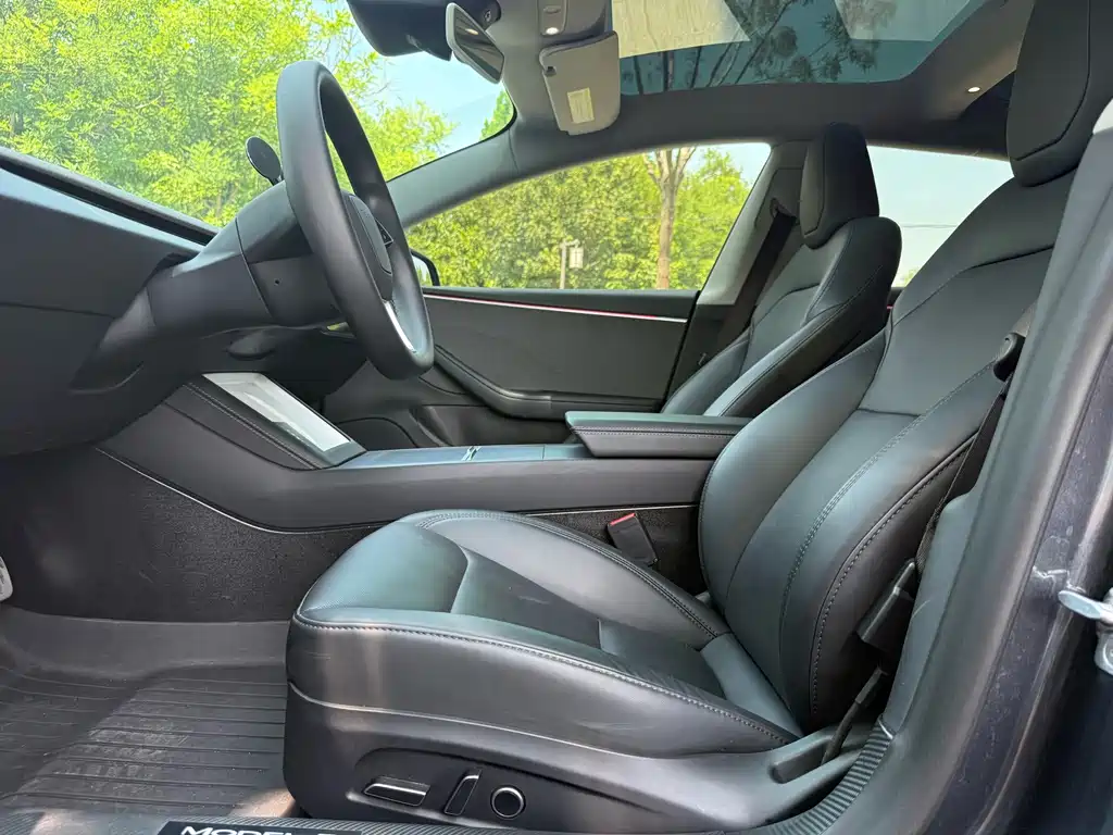 Model 3 Rear-Wheel Drive 2023