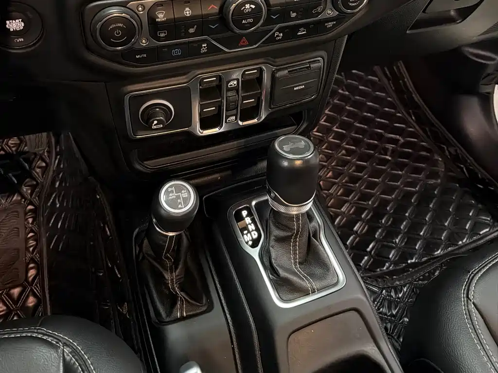 Jeep Compass New Energy 2021 4-Door 2.0T 4xe Sahara Pioneer Edition