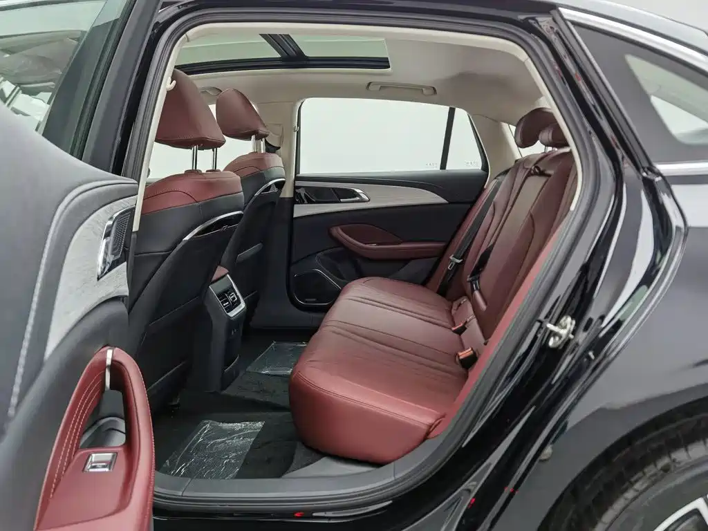 Hongqi H5 PHEV 2025 Edition 130 Super Hybrid Version
