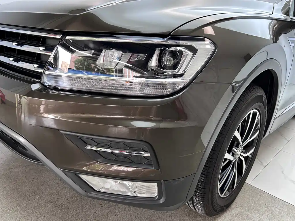 Tiguan L 2017 330 TSI Automatic Two-Wheel Drive Luxury Edition