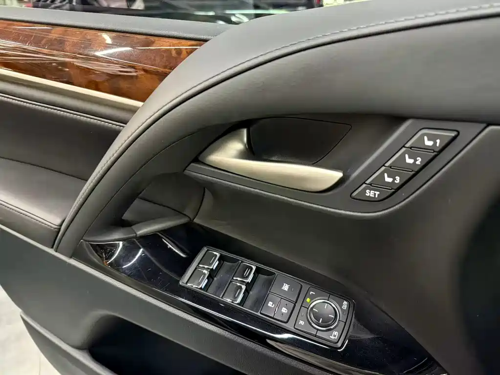 Lexus LX 2016 570 Dynamic Luxury Edition