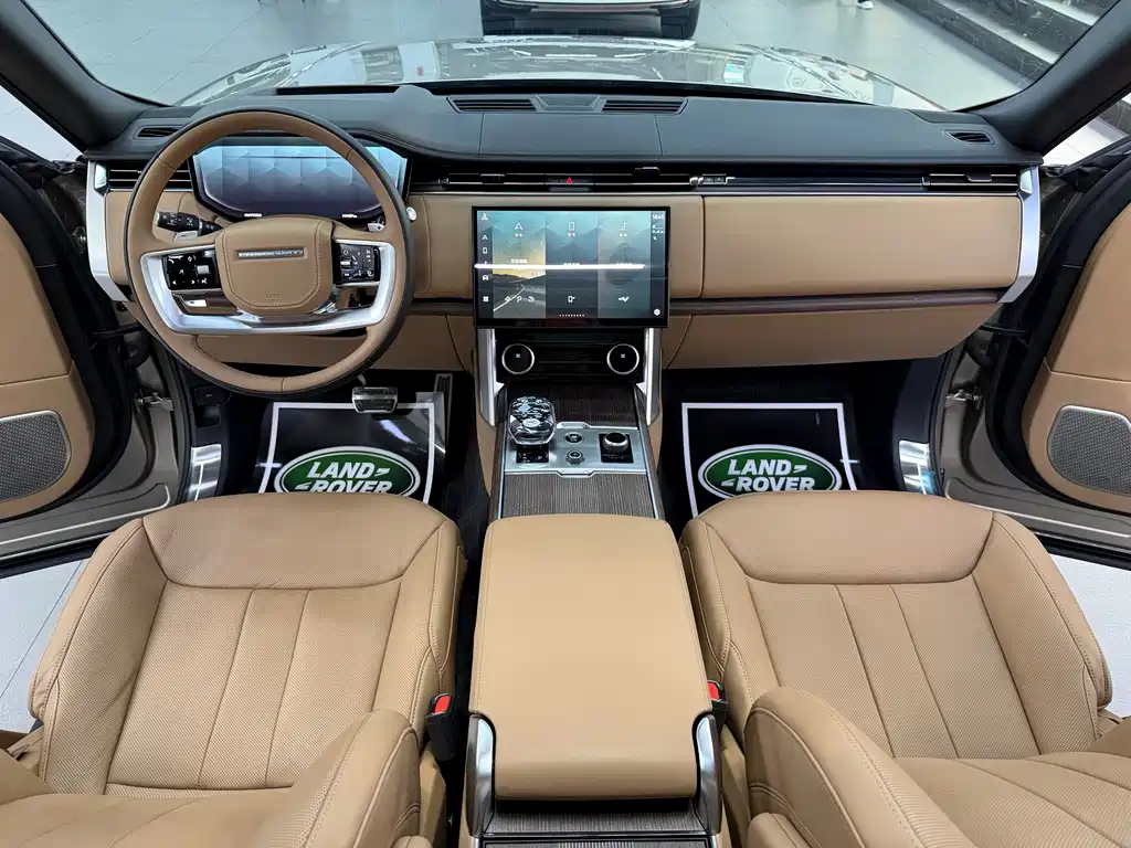 Range Rover 2023 Model 3.0 L6 400PS Classic Extended Edition