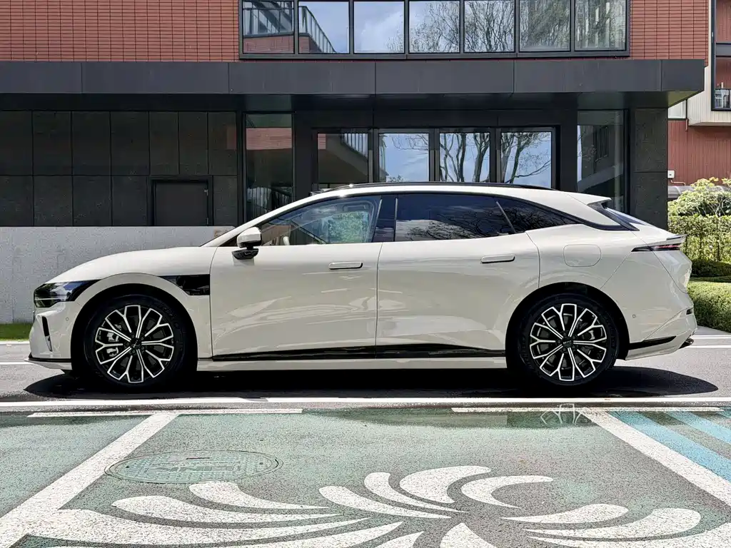 Jizhe 007 GT 2025 Edition Four-wheel Drive Intelligent Driving Version 75kWh