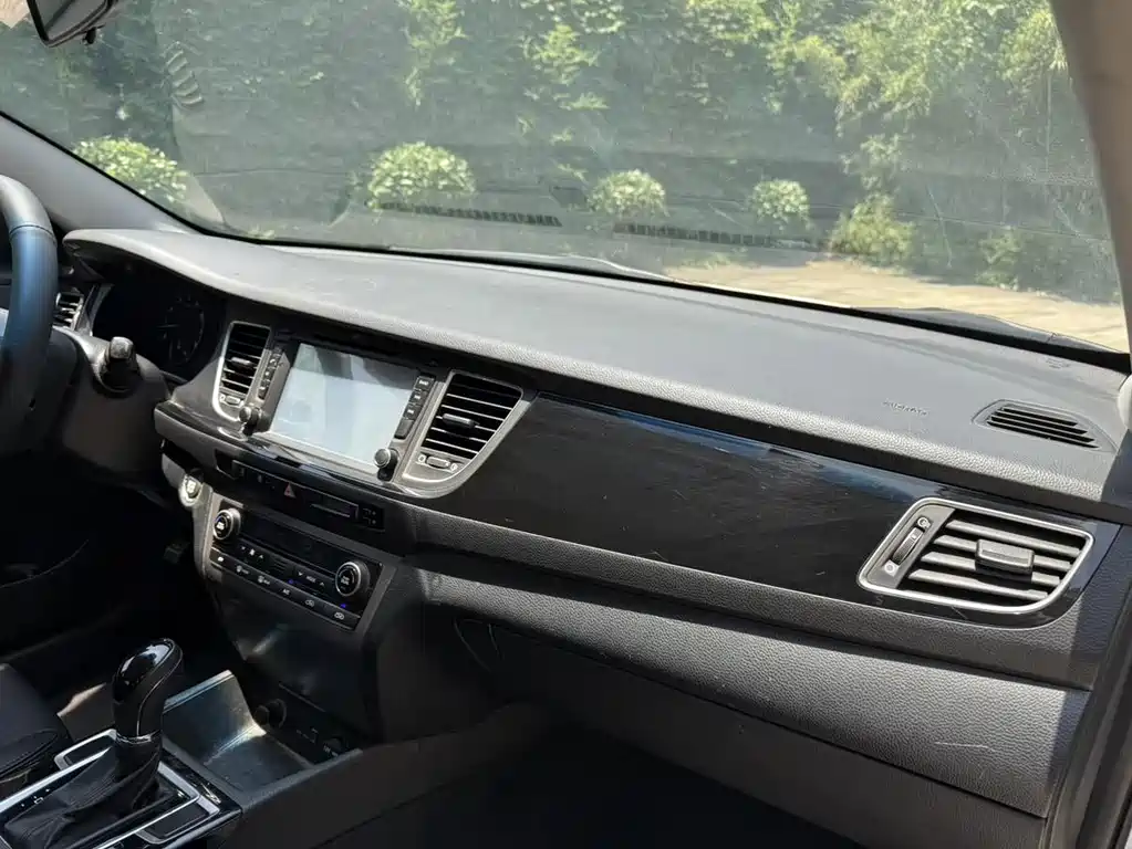 NameTuo 2014 1.8L Automatic ZunGui Type DLX