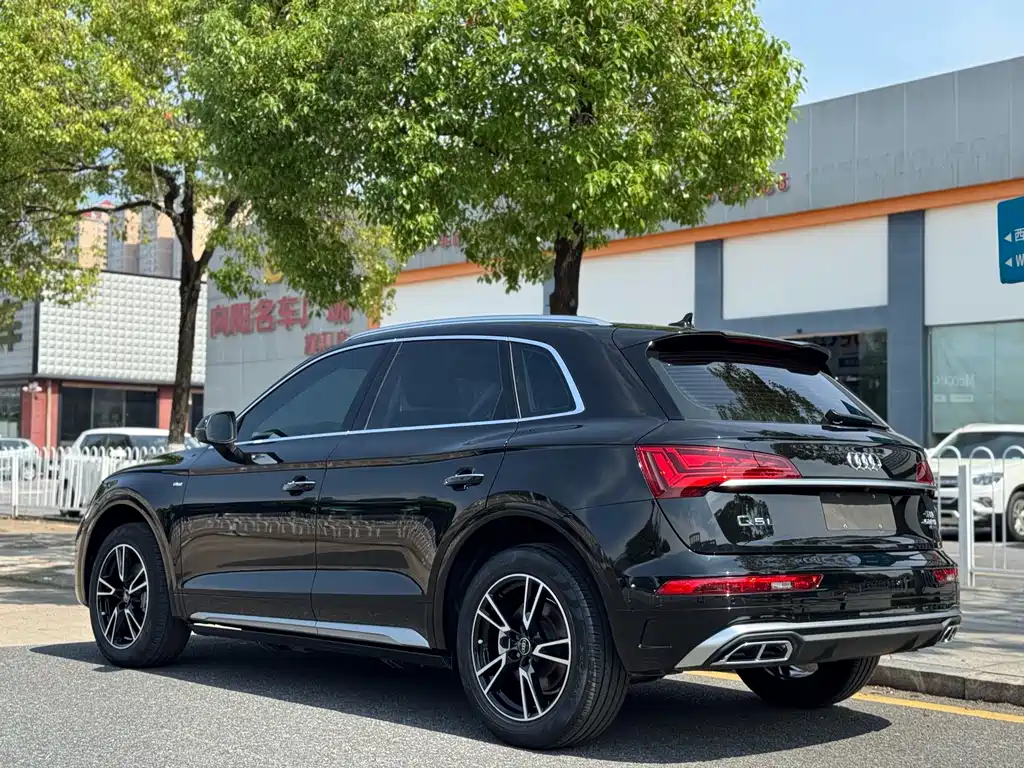 Audi Q5L 2024 model 40 TFSI Sporty Dynamic Edition