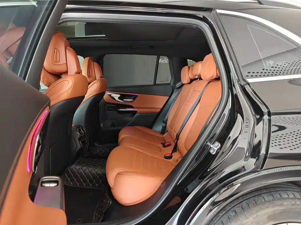 Mercedes-Benz GLC 2023 260 L 4MATIC Luxury 5-door