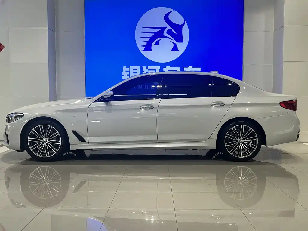 BMW 5 Series 2018 530Li Leading Edition M Sport Package