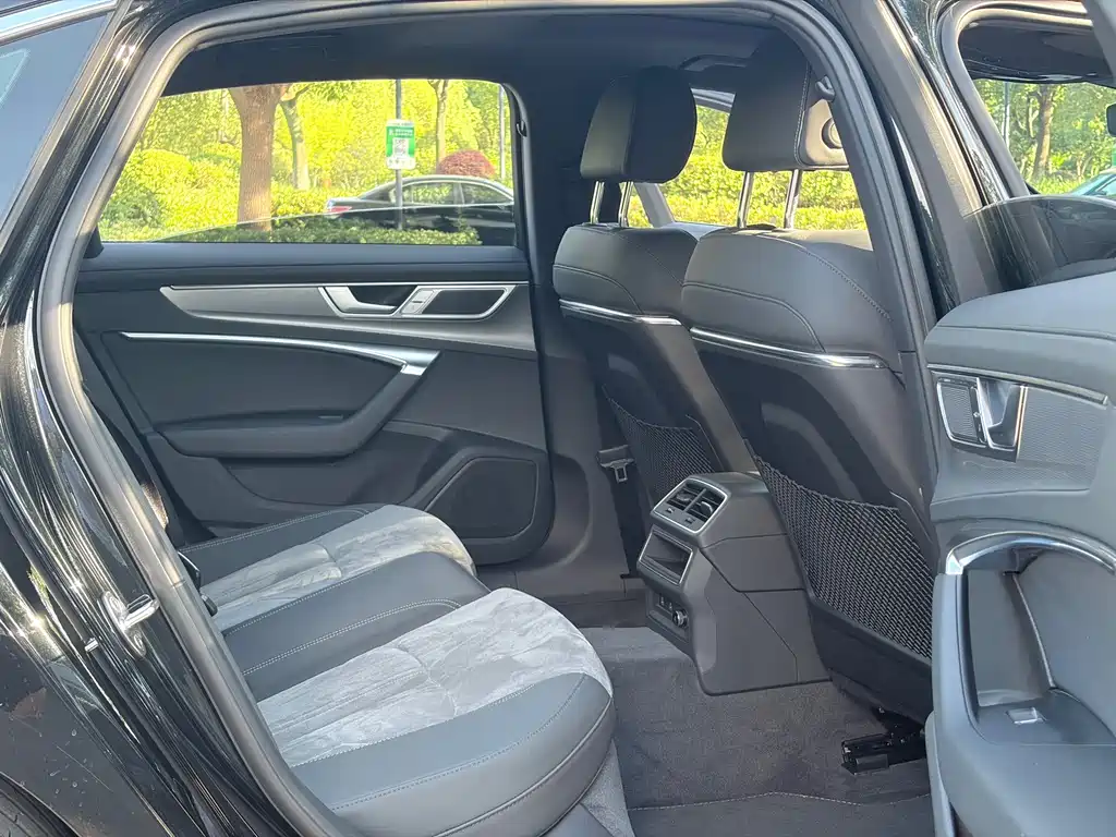 Audi A6L 2024 40 TFSI Luxury Dynamic Edition