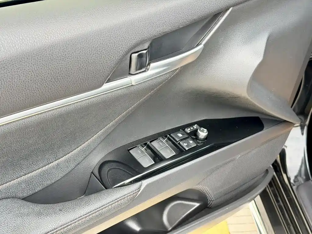 Camry 2023 2.0G Luxury Edition
