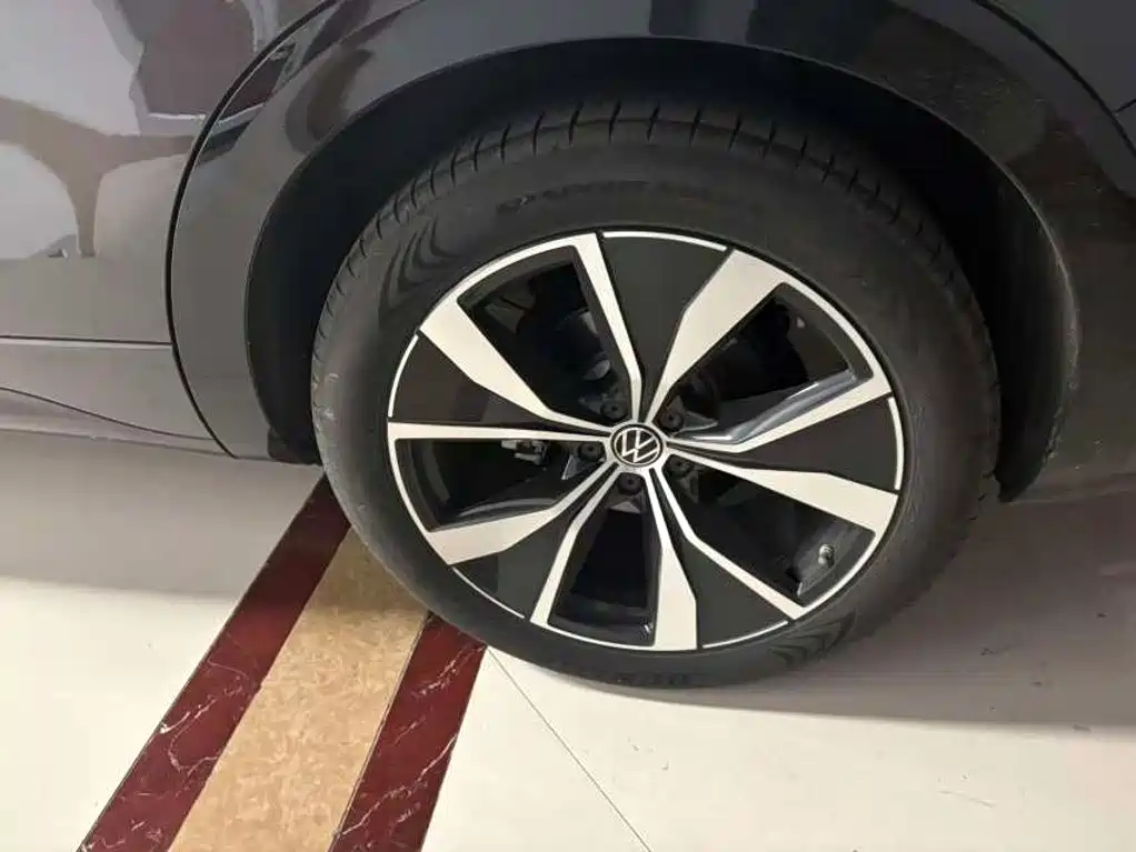 揽巡 2024 380TSI 4x4 R-Line Touring ZHONGXING