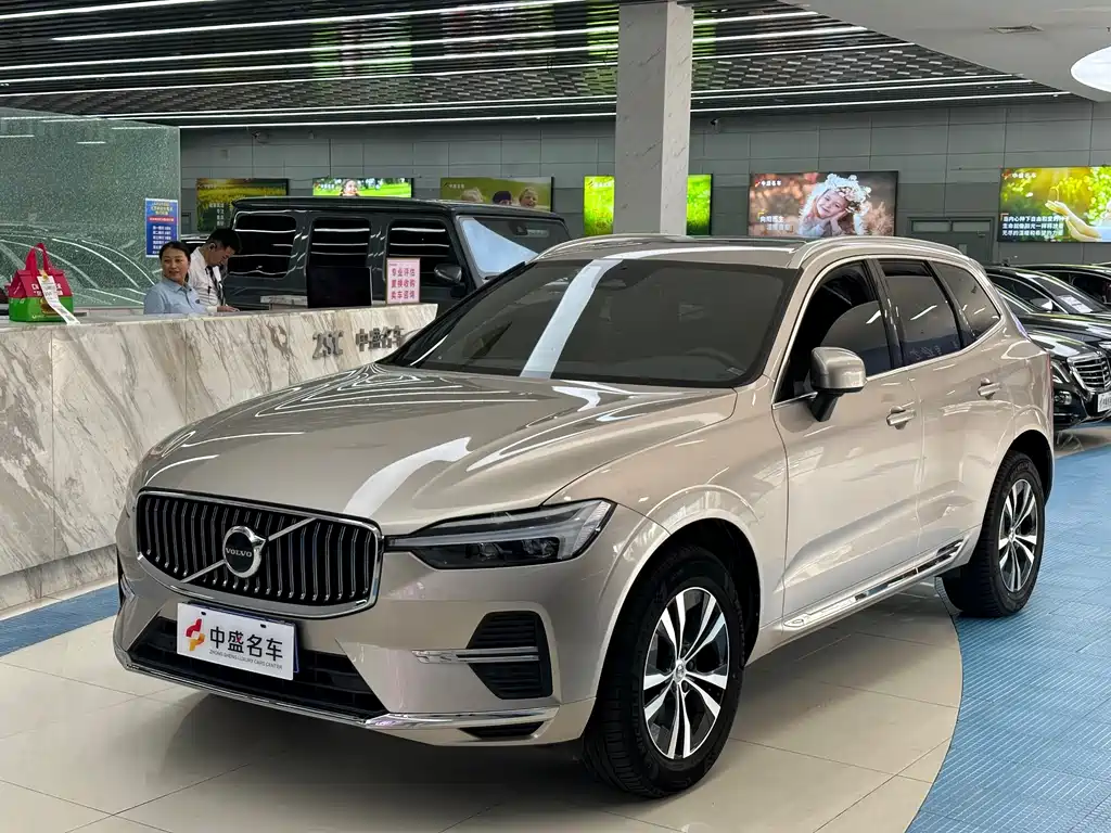 Volvo XC60 2023 B5 AWD Intelligent Motion Edition